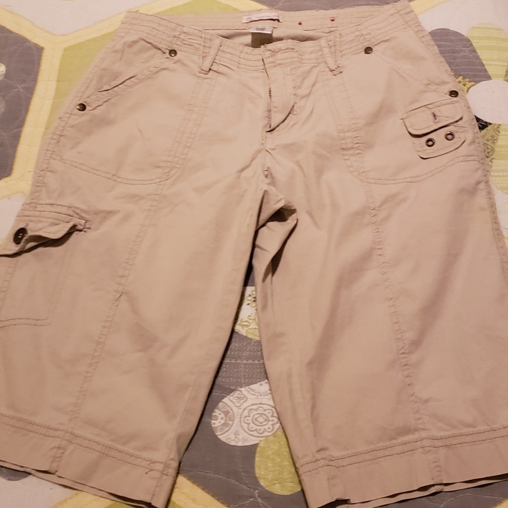 Shorts - Picture 4 of 4
